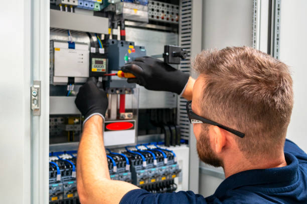 Best Affordable Emergency Electrician  in Mccom, OH